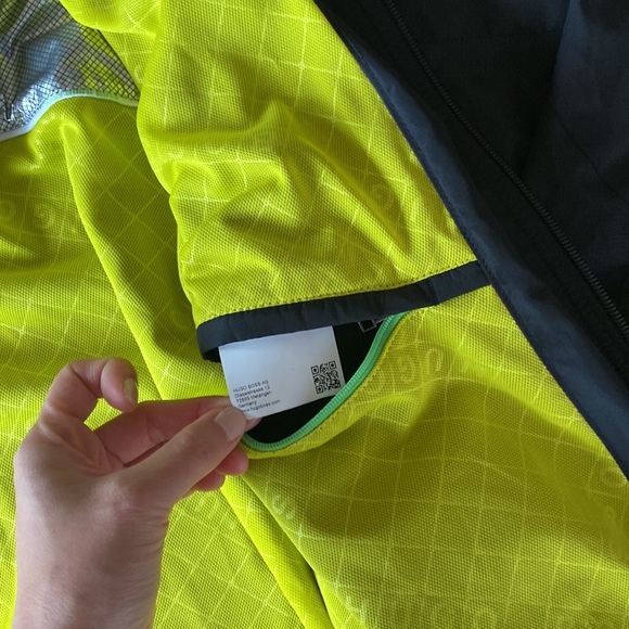NEW Hugo boss windbreaker - Picture 6 of 7